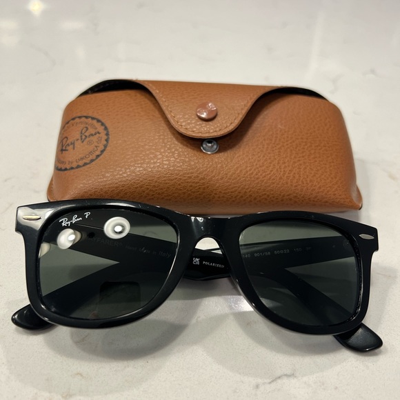 Ray Ban Wayfarer Sunglasses Accessories
